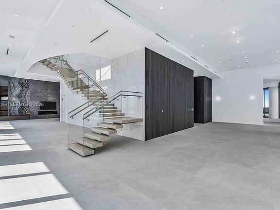 5th image of 17901 Collins Ave #Penthouse 01