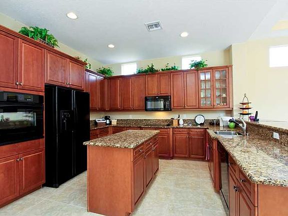 4th image of 7566 NW 116th Ln