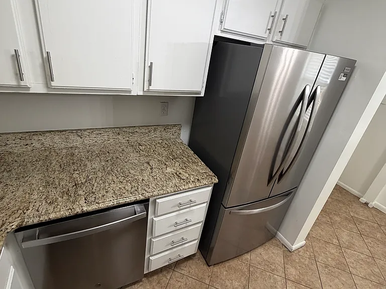 533 Cedar Dr — Photo 4