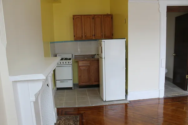 Rented by H.P. Greenfield Real Estate | media 3