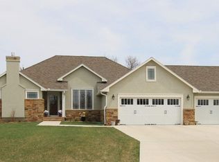 4312 Panorama Dr, Hutchinson, KS 67502