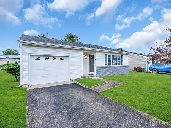 4th image of 214 Westbrook Dr