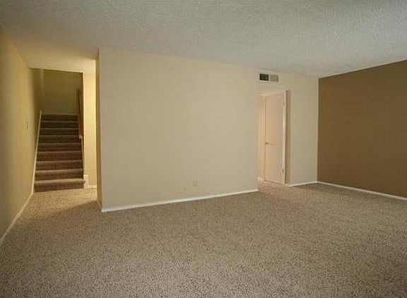 4th image of 15914 Coolwood Dr #1044