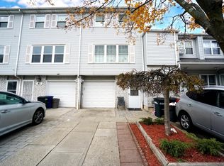 79 Lorraine Loop, Staten Island, NY 10309