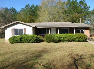 14 Carey Dr, Hazlehurst, GA 31539