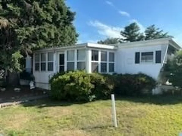 261 Newbury St #114C, Peabody, MA 01960