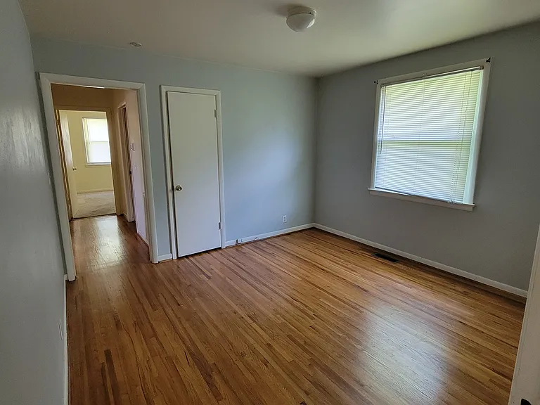 Office room or spare room.