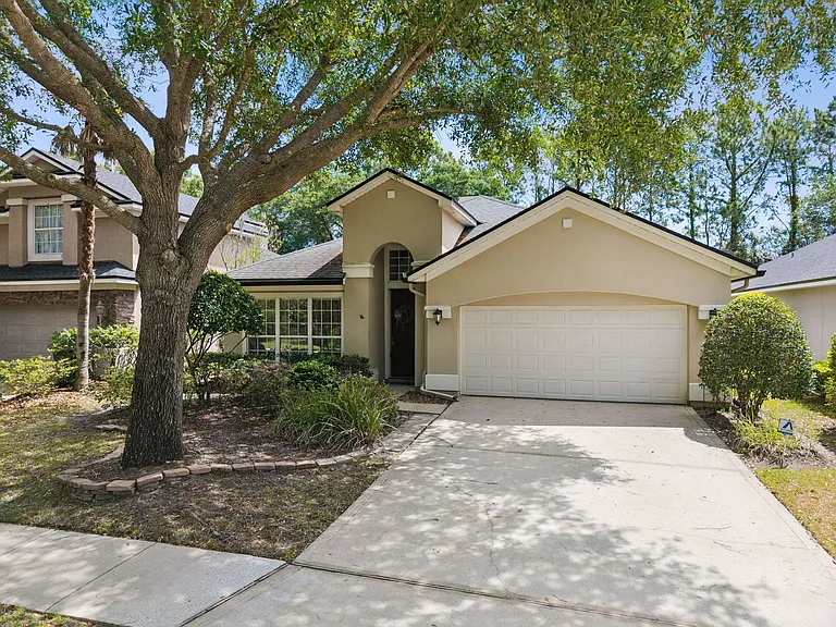 96131 Long Beach Dr — Photo 1