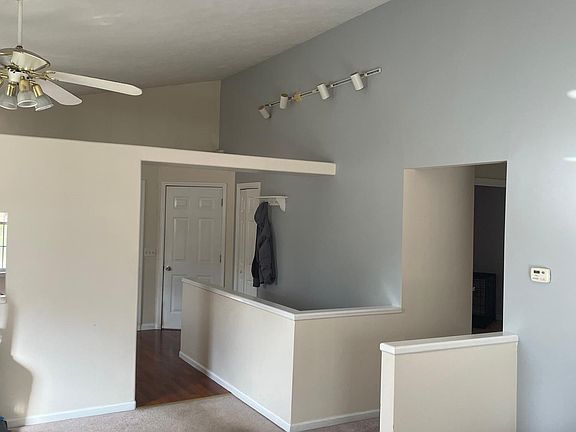 4th image of 824 Kirk Dr SE