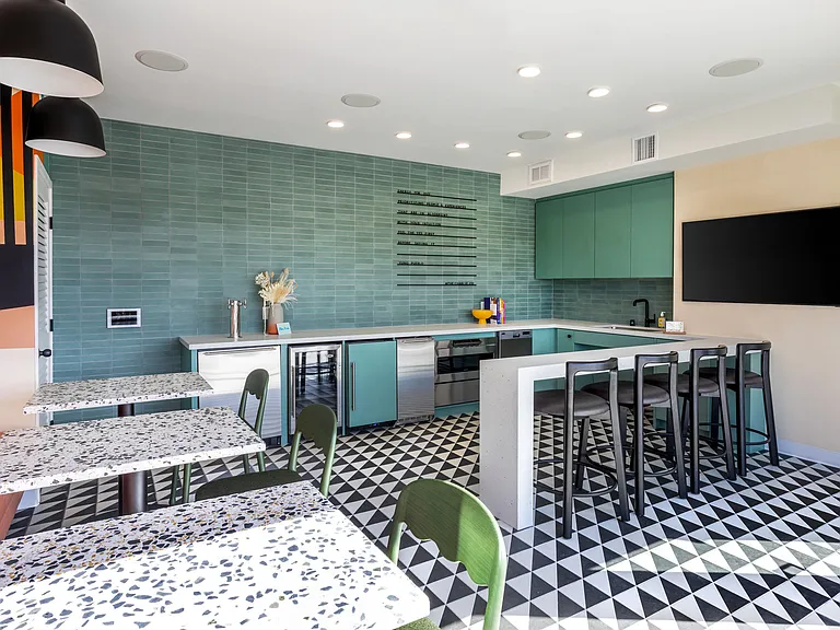The Charlie Mar Vista apartments community photo