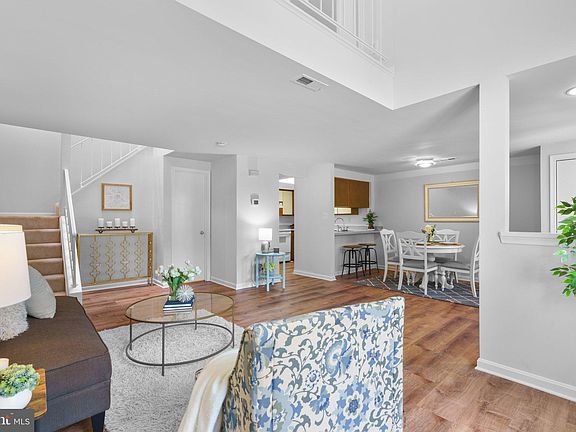 4th image of 19946 Drexel Hill Cir