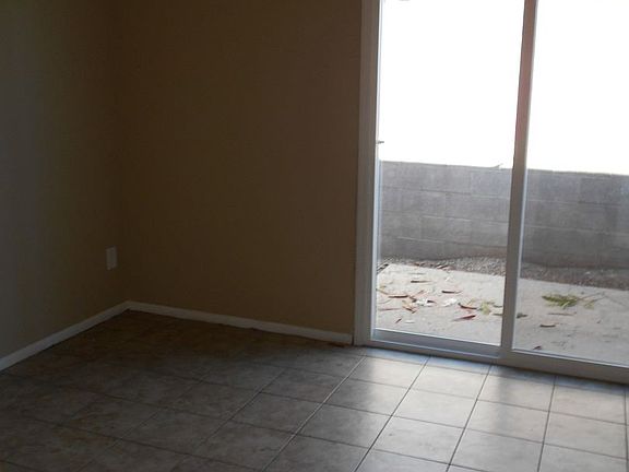 5th image of 822 E Carol Ave APT 03