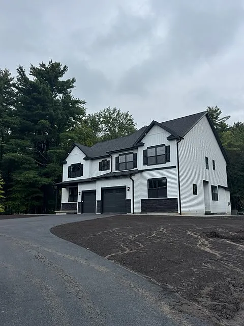 3 bed, 2.5 bath, 1900 sqft, $3,500 — Photo 2