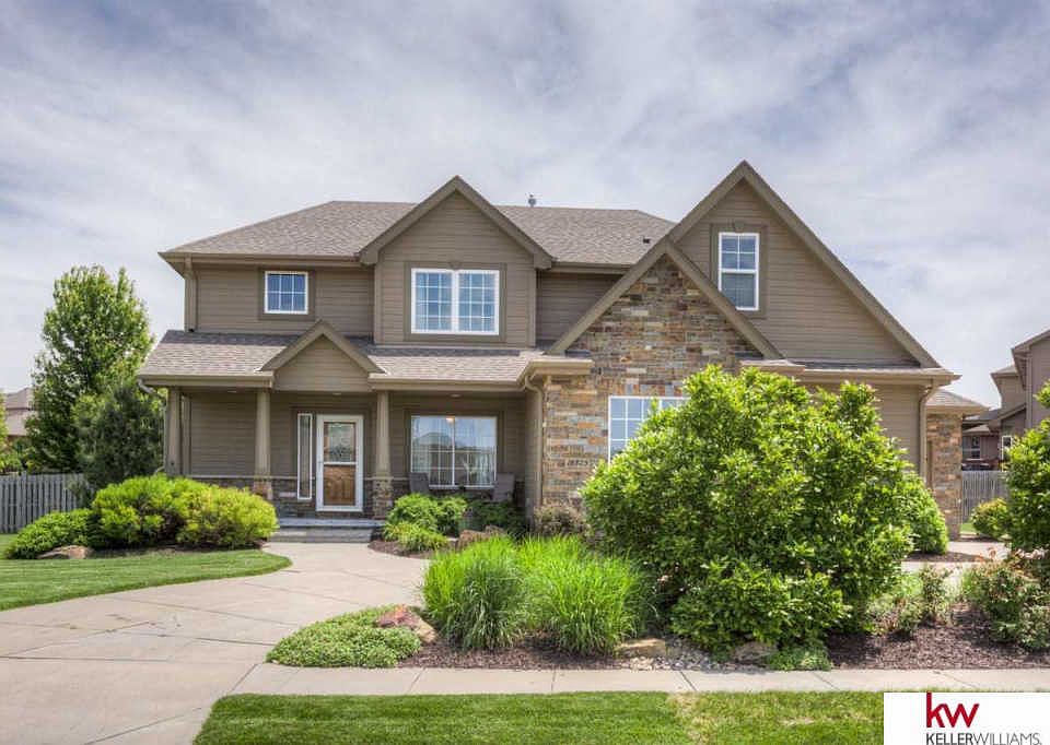1st image of 18325 Honeysuckle Dr