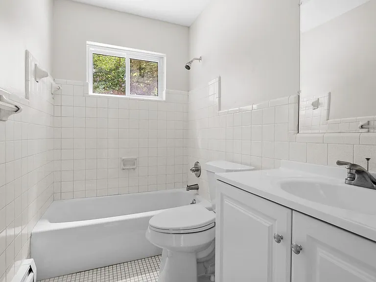 590 54th St SE — Photo 15