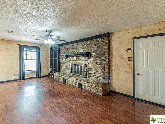 5th image of 302 Grandview Dr