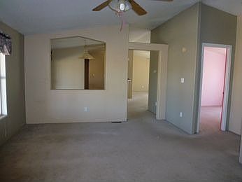 4th image of 916 E Pinon St