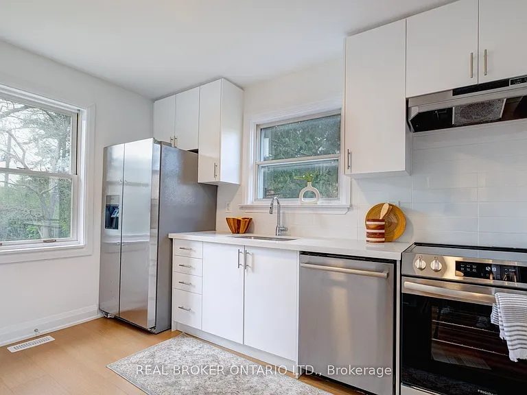 40 Stamford Sq N — Photo 10