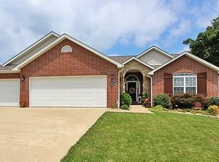 1824 Greenbrier Dr, Cape Girardeau, MO 63701