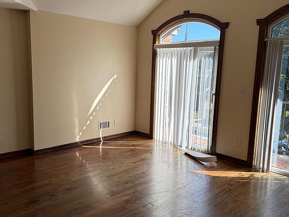 2nd image of 17515 74th Ave #2