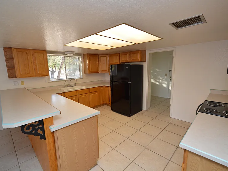 7722 E Knollwood Cir — Photo 12