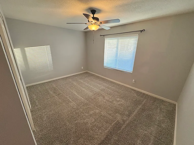 1618 W Brooks St — Photo 17