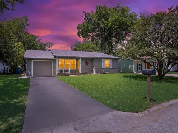 203 E 7th St, Kaufman, TX 75142