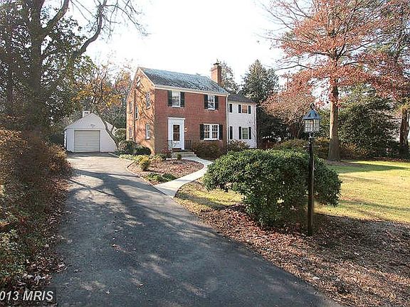 2nd image of 4120 Everett St