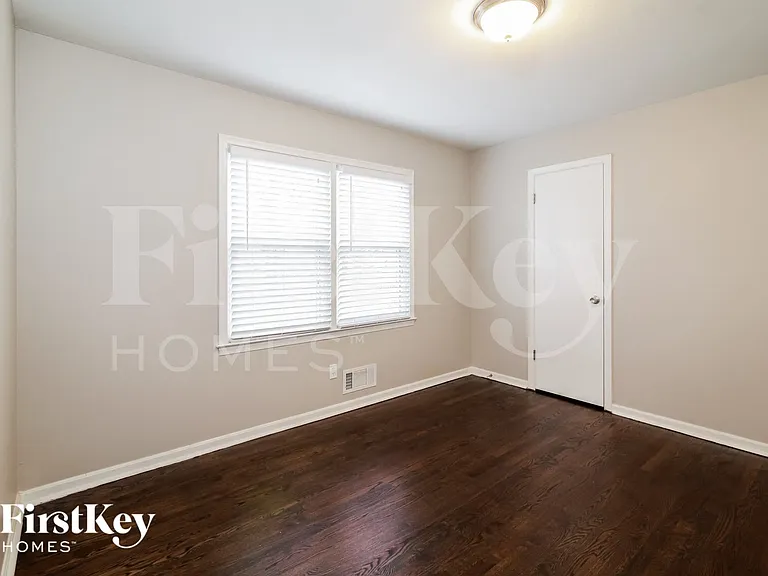 9613 Beverly Dr — Photo 12