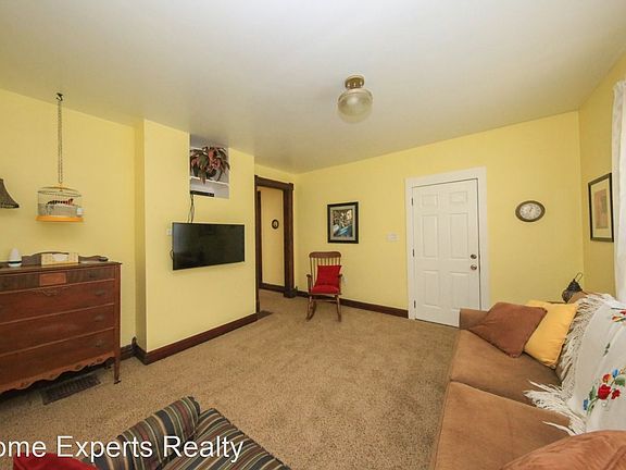 2nd image of 1040 Walnut Hill Pl