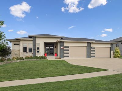 3895 Sandstone Point, Waukee, IA, 50263