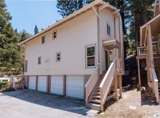 195 Rockledge Ln #195, Lake Arrowhead, CA 92352