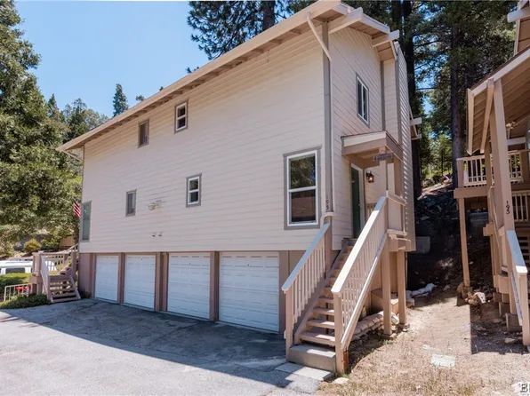 195 Rockledge Ln #195, Lake Arrowhead, CA 92352