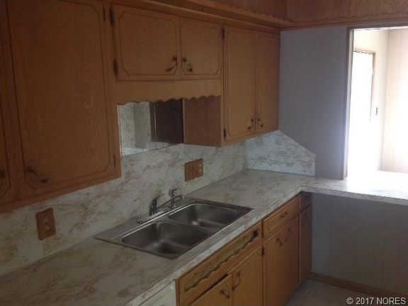 4th image of 1240 N Allegheny Ave