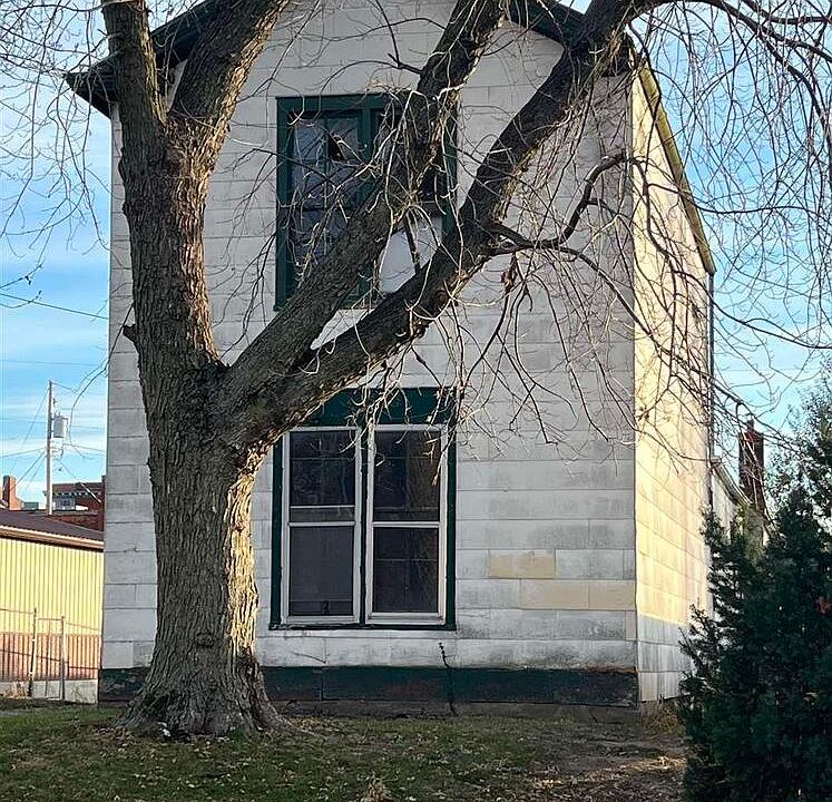 2nd image of 710 Kentucky St