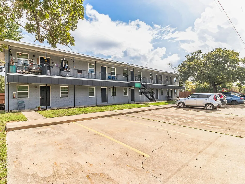 306 Calhoun Dr