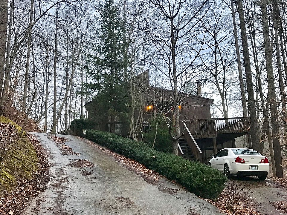1st image of 207 Cliff View Ln