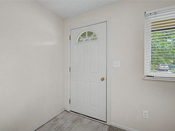 5th image of 5224 Mariner Dr