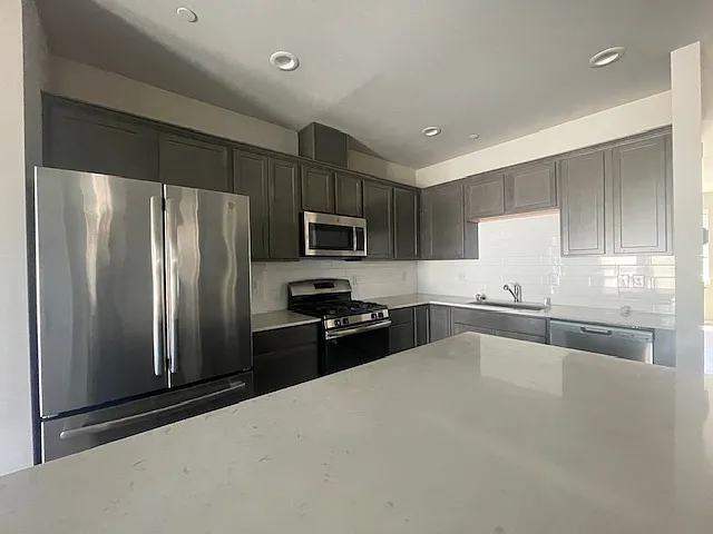 1445 E 47th St — Photo 7