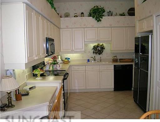 4th image of 1430 Woodstream Dr