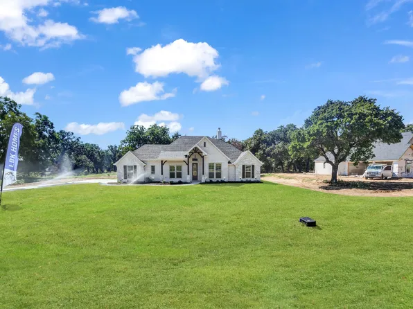 1012 Arbor Vista Dr, Azle, TX 76020