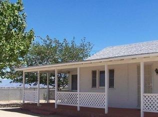 9548 White Rd, Phelan, CA 92371