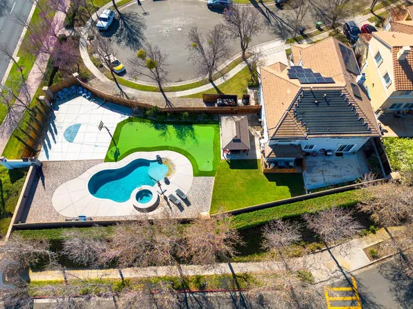 25 W Verano Ct, Mountain House, CA 95391