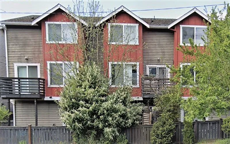 4015 7th Ave NE