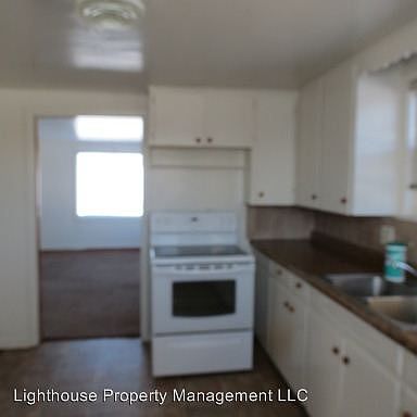 4th image of 2096 76th St SE