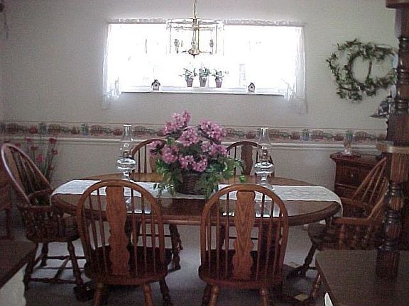 2nd image of 100 Loch Arbor Ct
