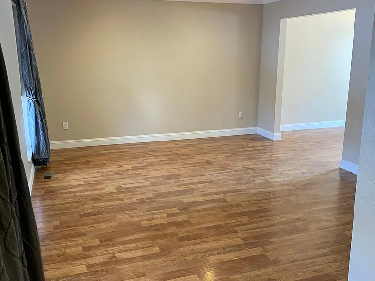 12214 W Saratoga Ave — Photo 8