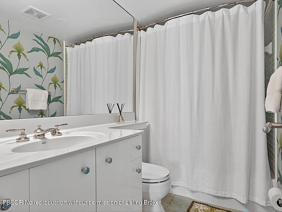 5th image of 1501 S Flagler Dr APT 5C