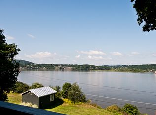 15 Grinnell St, Rhinecliff, NY 12572