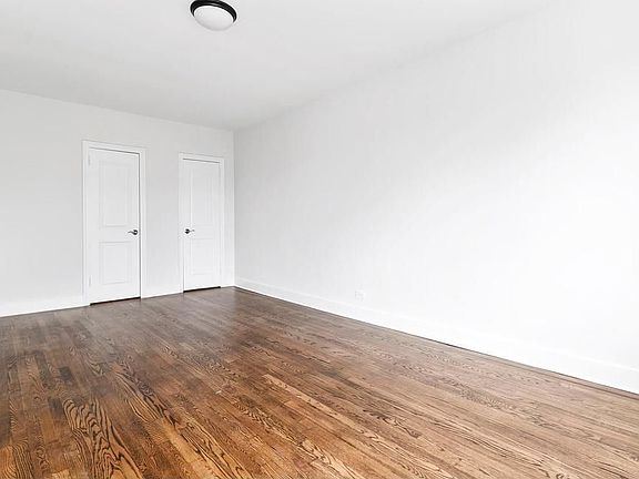 4th image of 32 Clarkson Ave #4L